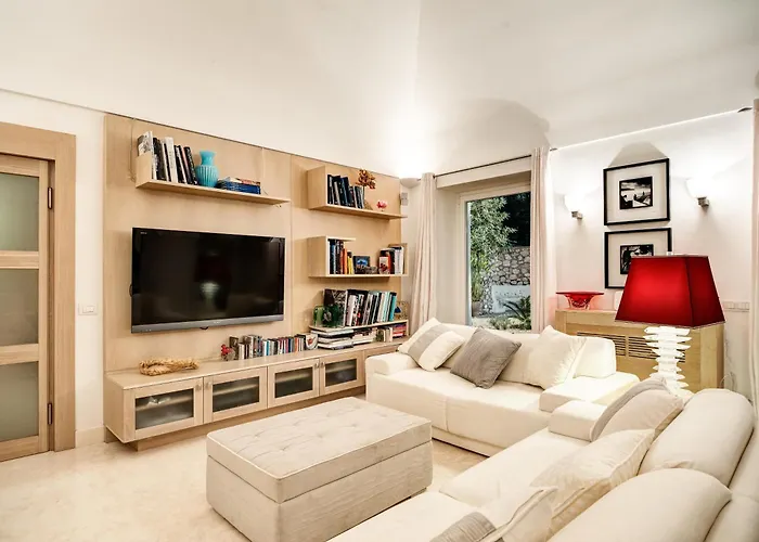 Gocce - Bouganvillea Superb With Views *